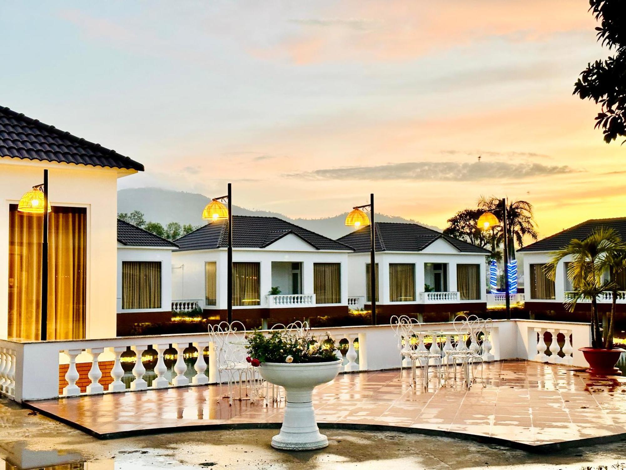 Rong Vang Resort Tri Ton ภายนอก รูปภาพ
